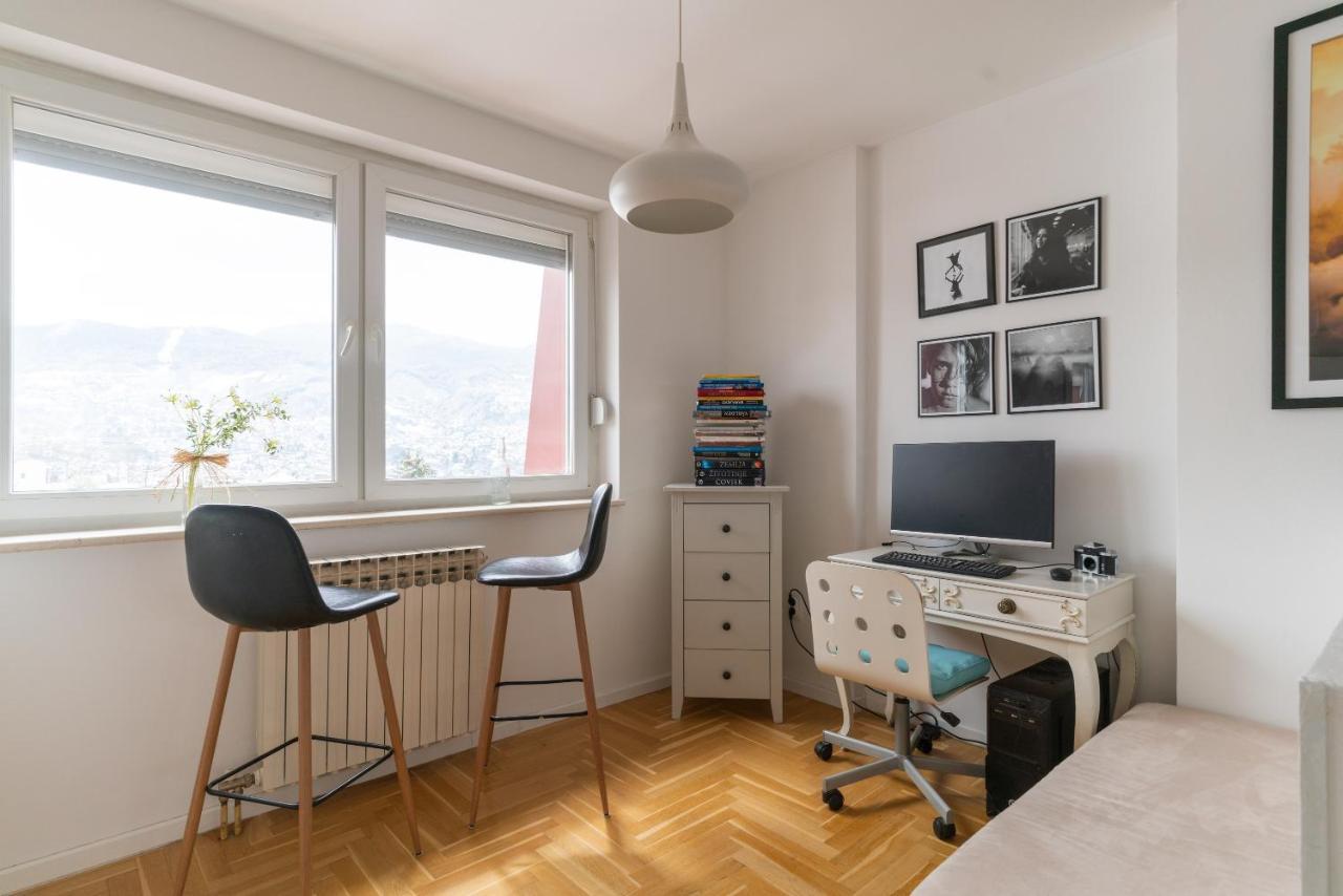 Oz Apartment Sarajevo - Amazing View - 5 Min. From Center Bagian luar foto